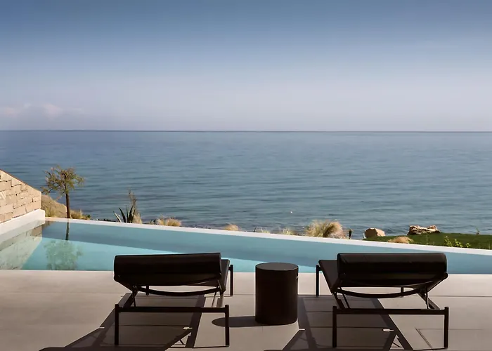 Opsis Villas, A Beachfront & Architectural Retreat Villa Akrotíri