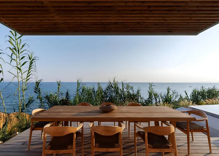 Villa Opsis Villas, A Beachfront & Architectural Retreat Akrotíri