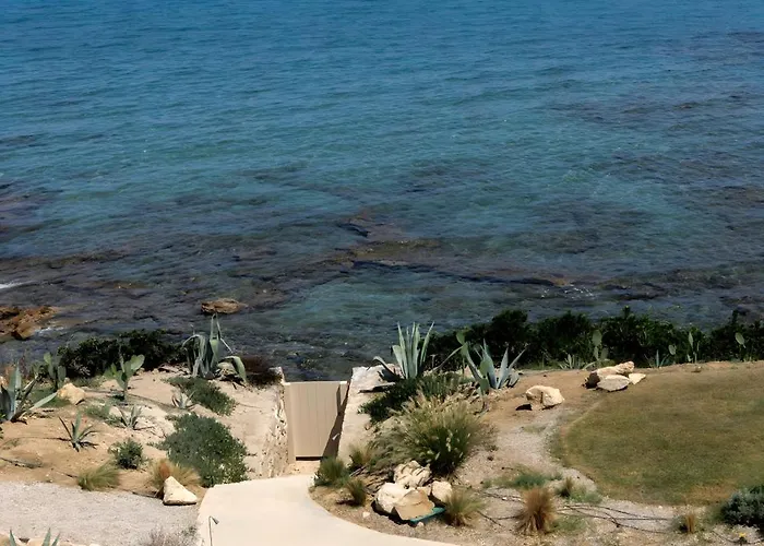 Opsis Villas, A Beachfront & Architectural Retreat *