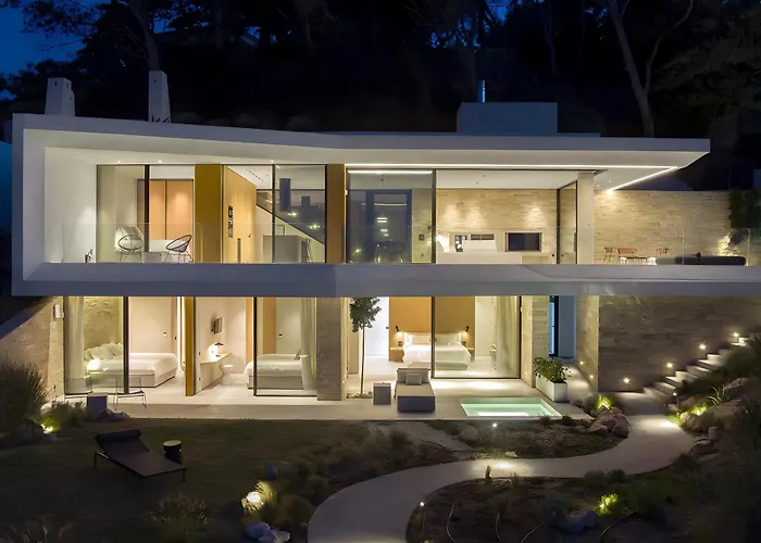 Opsis Villas, A Beachfront & Architectural Retreat *