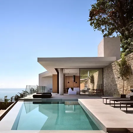 Opsis Villas, A Beachfront & Architectural Retreat *