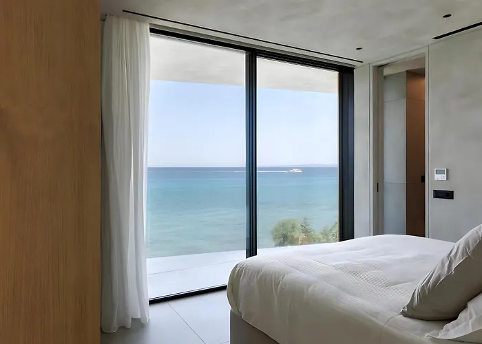 Opsis Villas, A Beachfront & Architectural Retreat * Akrotiri (Zakynthos)