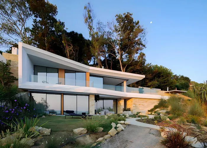 Opsis Villas, A Beachfront & Architectural Retreat