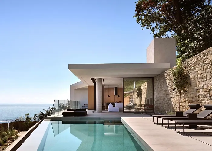Opsis Villas, A Beachfront & Architectural Retreat *