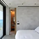 Villa Opsis Villas, A Beachfront & Architectural Retreat