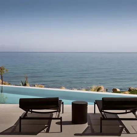 Opsis Villas, A Beachfront & Architectural Retreat Вилла Акротири