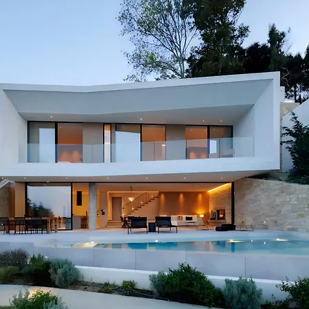 Opsis Villas, A Beachfront & Architectural Retreat וילה