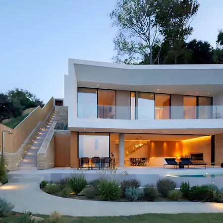 Opsis Villas, A Beachfront & Architectural Retreat Акротири